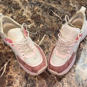 Kendall & Kylie Blush and Cream Sneakers